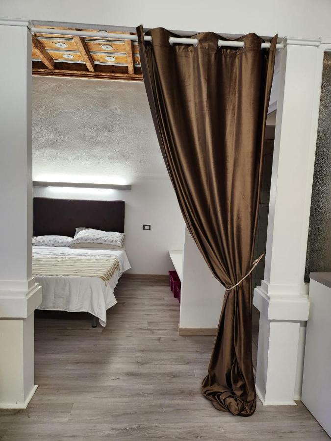 Mansarde & Suite Maison 1706 Lago Orta Borgomanero Ngoại thất bức ảnh